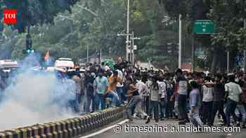 Offline maps, LoRa devices and tear gas hacks: Jantar Mantar protest survival tips trend online