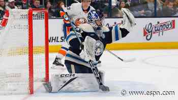 Blue Jackets sign Greaves to 3-year, $15M deal