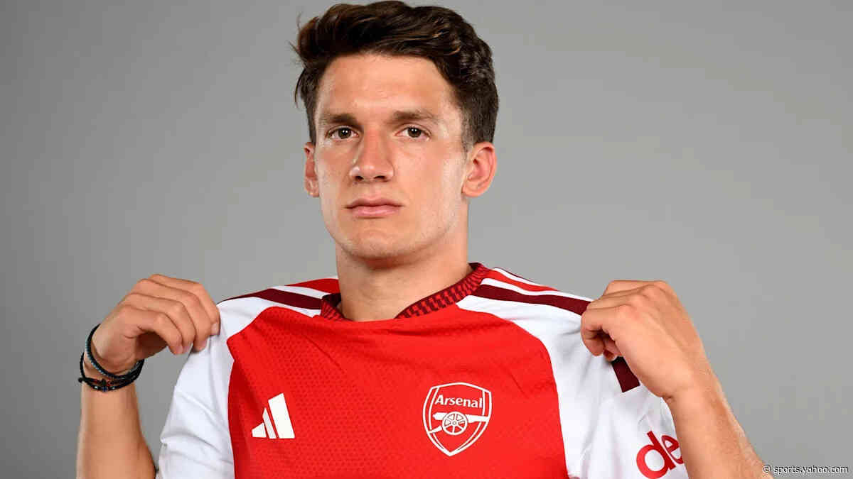 Arsenal sign Greece forward Tzolis for £34m