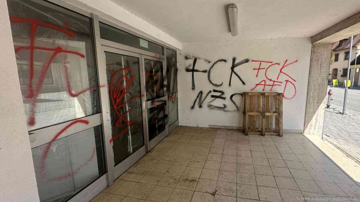 AfD-Büro von Franz Schmid beschmiert