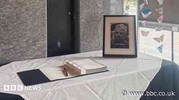 Condolence books open for Keegan tributes