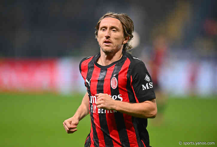 Official: Modric signs new contract with Milan to 2027