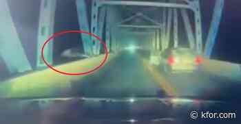 Video shows suspect diving from Missouri bridge to avoid arrest