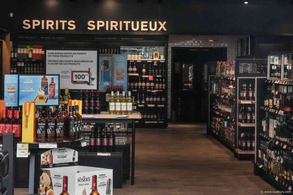 Toronto bar loses licence after buying stolen liquor to 'keep peace' with thieves