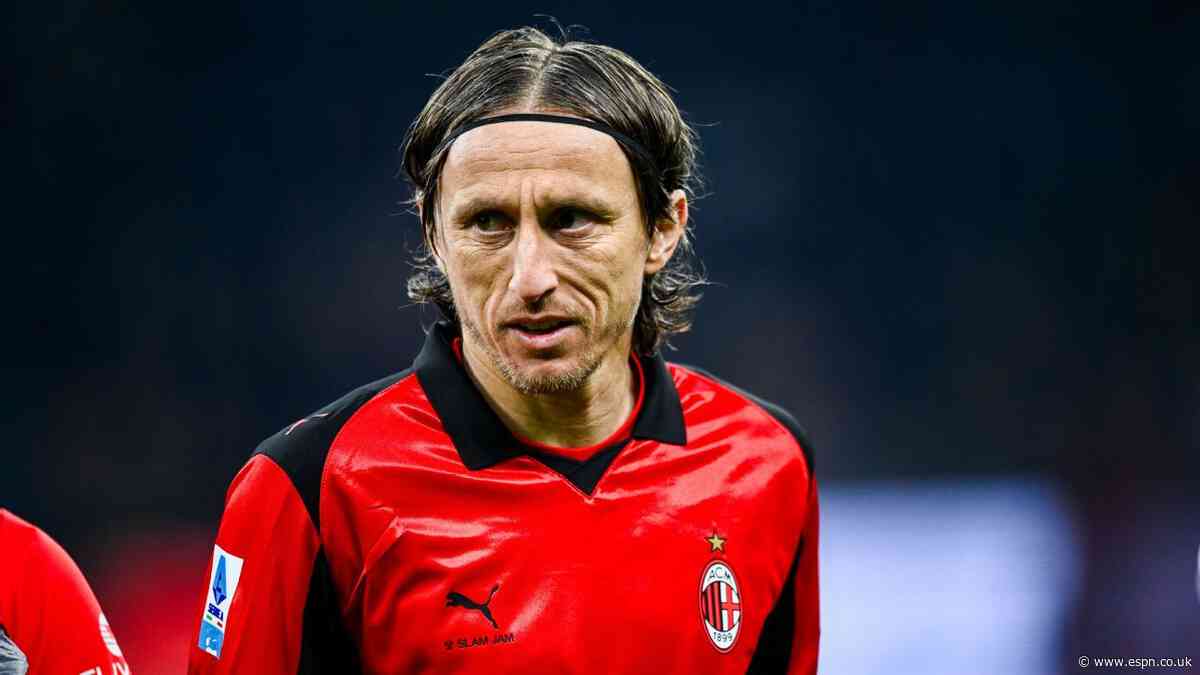 Modric extends AC Milan deal to 2027