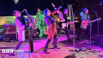 Showaddywaddy gig in fan's garden 'dream come true'