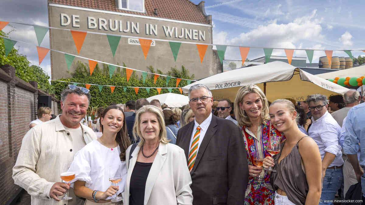 Vierdaagse-pret kan ook spontaan en vrolijk bleek op prominentenborrel bij deftig wijnhuis in Nijmegen