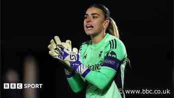 Arsenal sign Spain goalkeeper Rodriguez on free