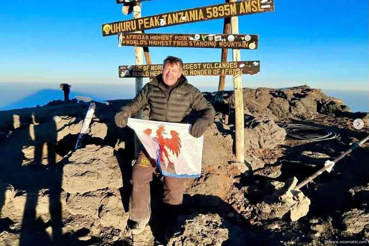 L’ancien maire de Nice, Christian Estrosi, au sommet du Kilimandjaro