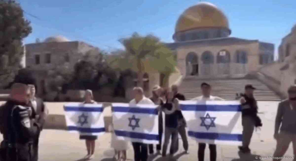 Il ministro Ben-Gvir guida centinaia di coloni sulla spianata delle moschee a Gerusalemme: “Qui gli ebrei si sentono a casa”