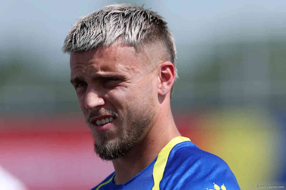 Stuttgart divided over Ermedin Demirovic’s future amid interest from Leeds and others