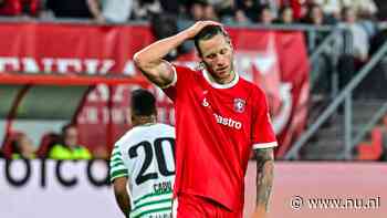 Geëmotioneerde Weghorst baalt na debuut voor Twente: 'Had meer in gezeten'