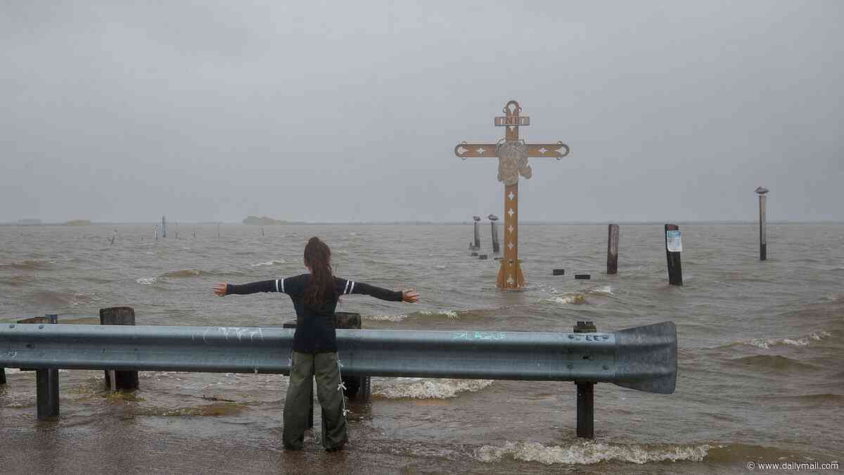 Horrifying video shows Bertha destroying coastal houses as dangerous storm will make second landfall TODAY