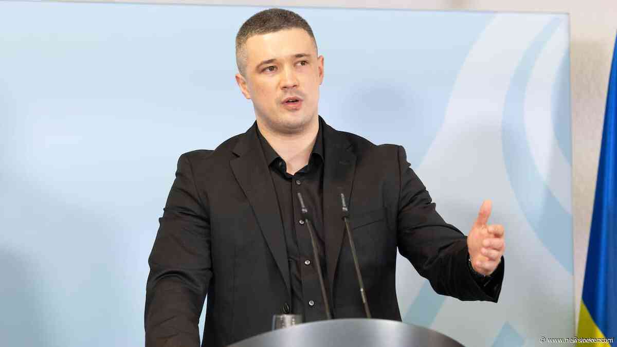 Ontslagen Oekraïense defensieminister staat erop dat hij terugkeert in functie