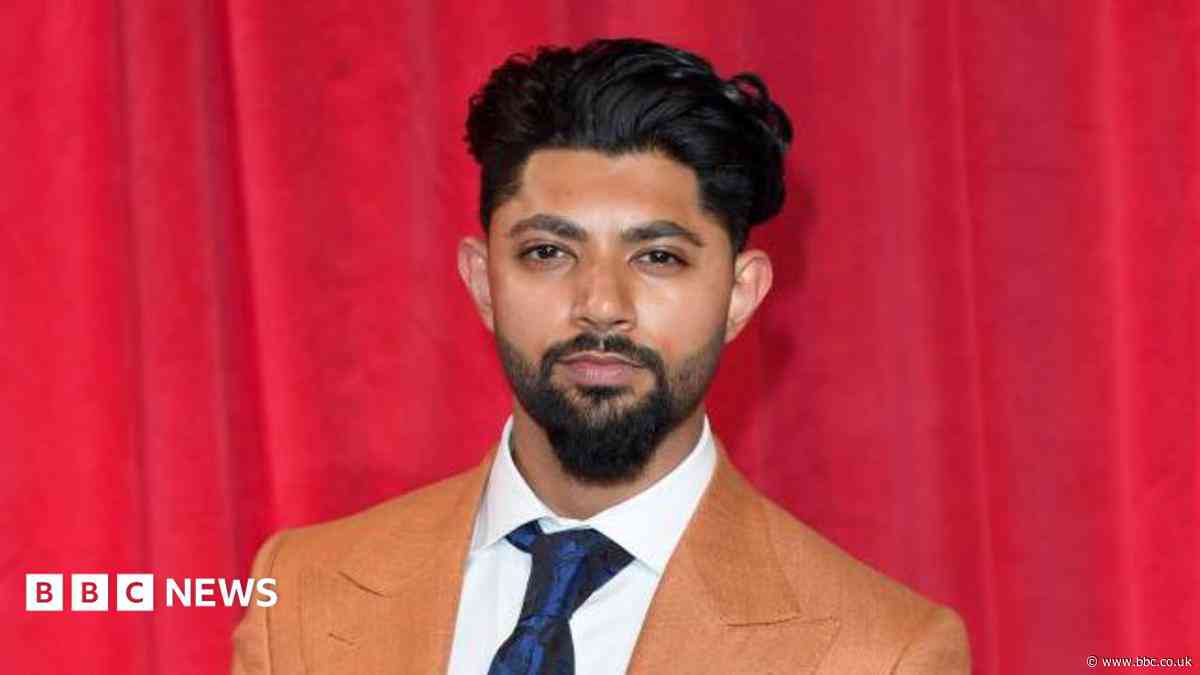 Ex-Coronation Street actor to receive 'substantial' libel damages from the Sun publisher