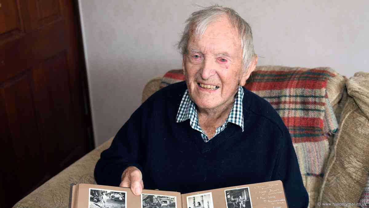 Hull's 102-year-old WWII veteran speaks of hiding under the bed as bombs fell
