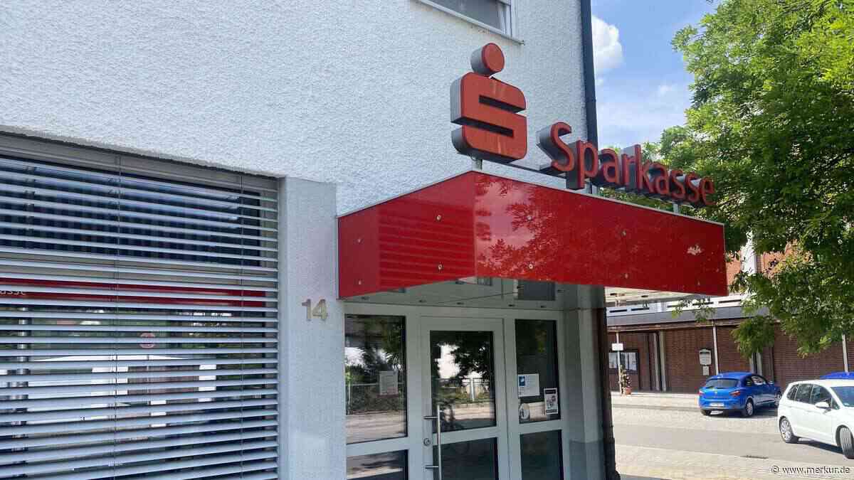 Nach 46 Jahren: Sparkasse schließt Filiale an der Jägerstraße in Karlsfeld