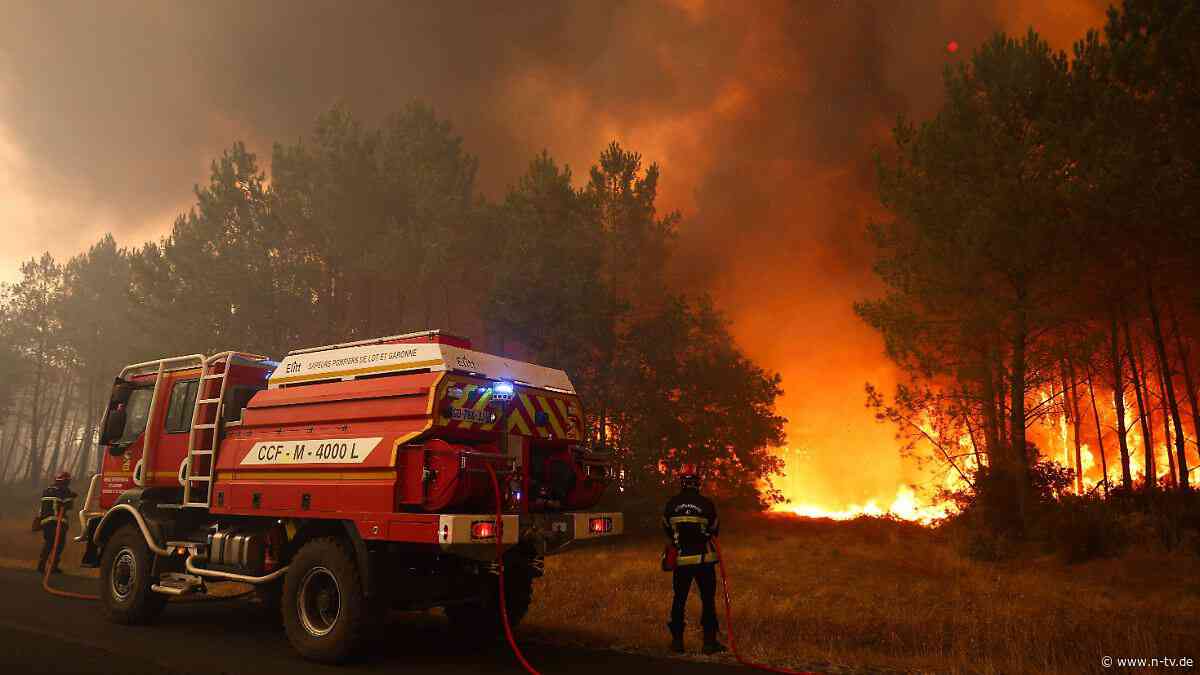 Paris bittet EU um Hilfe: Feuer in Frankreich wüten weiter - fast 30.000 Menschen evakuiert