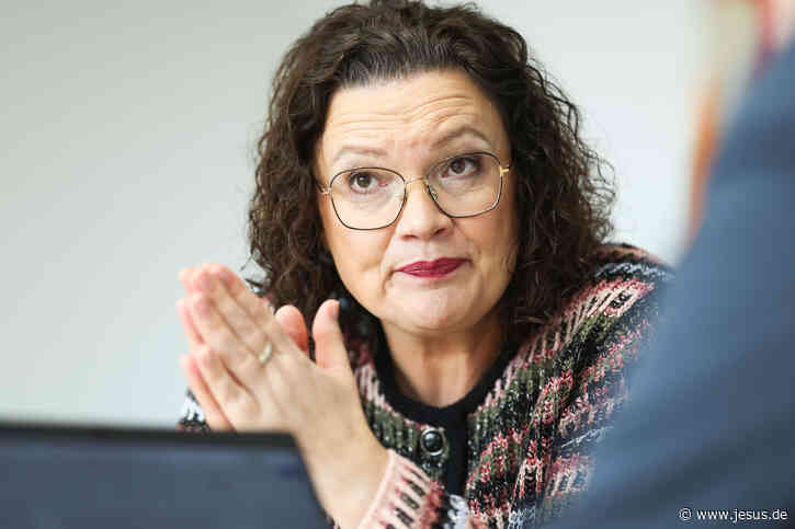 Nahles: „Es gab schon schlechtere Zeiten, Katholikin zu sein“