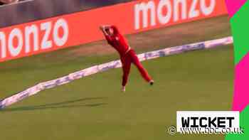 How close is that?! Kellaway's unbelievable catch on the boundary