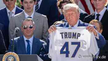 Nach tödlichen ICE-Razzien: Fans wütend über Meister-Besuch bei Trump