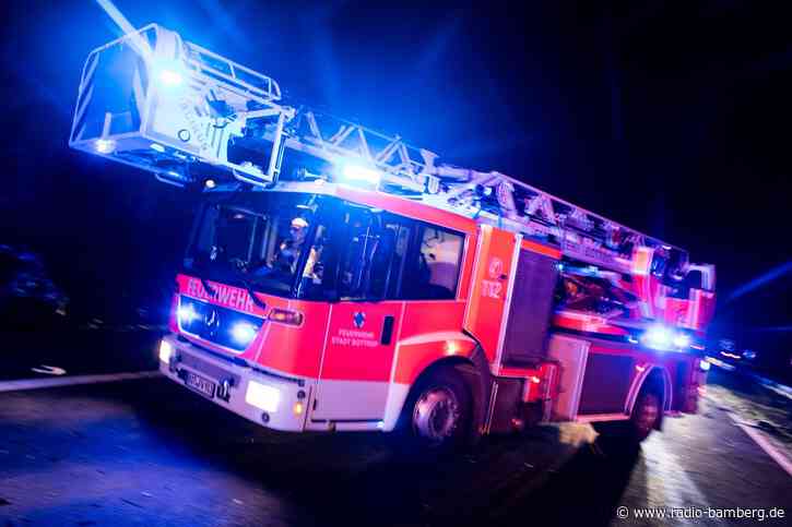 Toter Mensch nach Brand in Wohnung gefunden