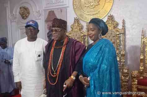 Osun Election: Owa Obokun prays for APC candidate Oyebamiji, urges good governance