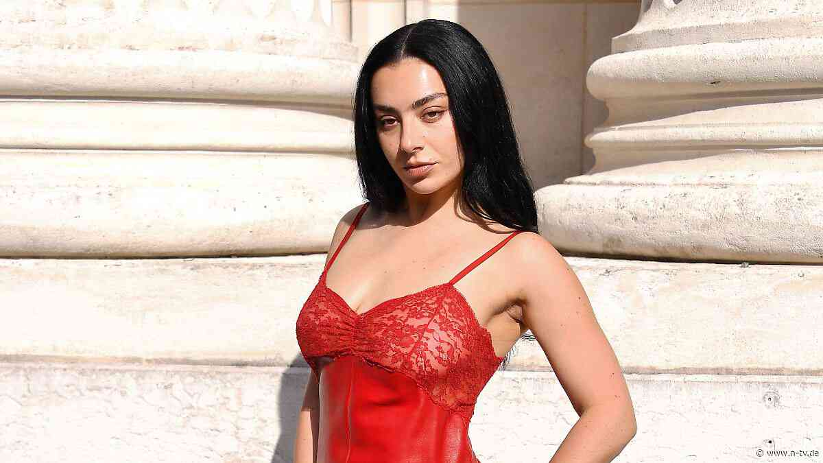 Neues Album, anderes Image: Wie Popstar Charli XCX als "Brat" die Musikwelt aufmischt