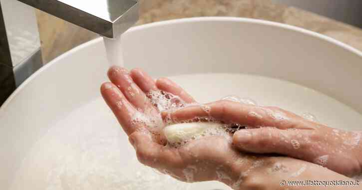Qual è il miglior sapone per le mani? La classifica di Altroconsumo ribalta le aspettative: vincono i low cost, male alcuni marchi storici