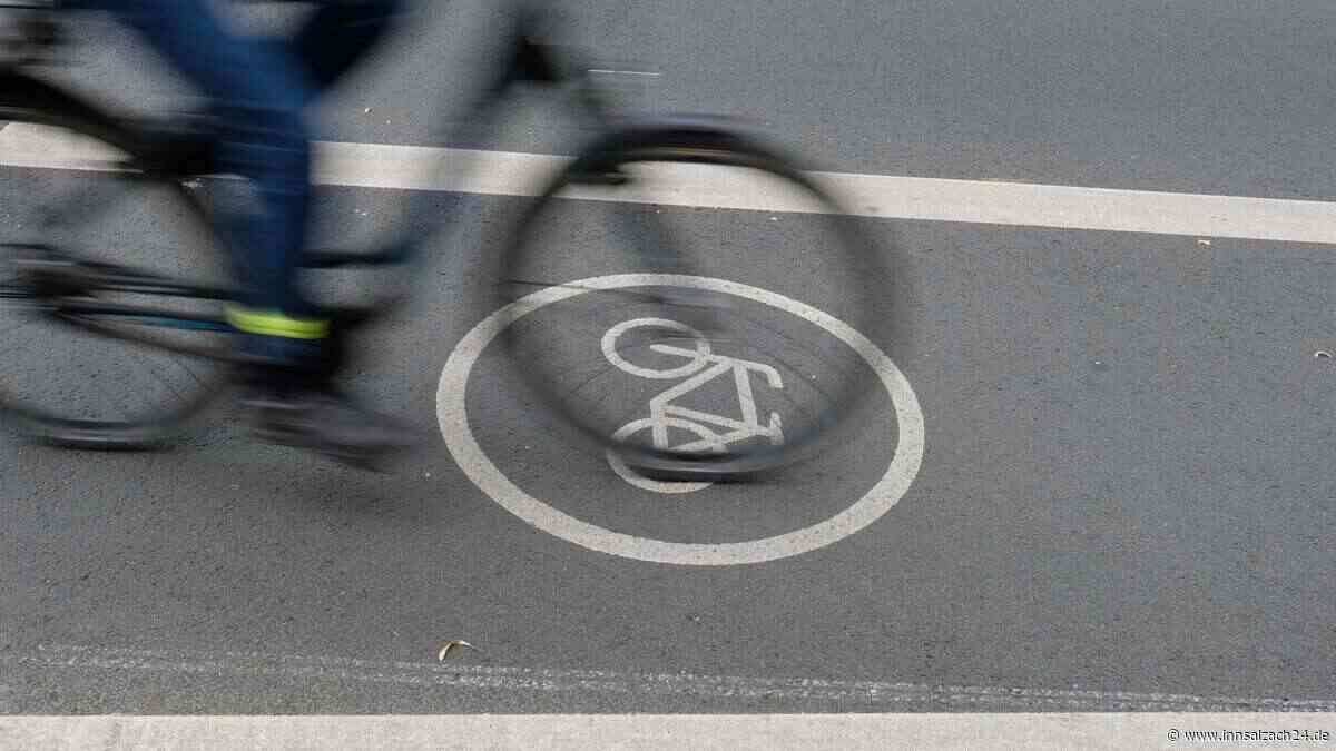 Zusammenstoß in Altötting: Junge auf Fahrrad erleidet Kopfverletzung