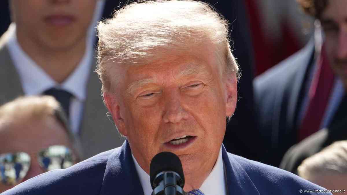 Trump sprofonda nei sondaggi: gradimento al 30% mentre cresce la sfiducia tra i Maga. E la Camera vota contro la guerra in Iran