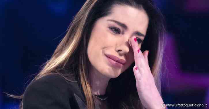 “In passato ho amato una donna, è stato un amore folle e avevo perso la testa. Chi è lei? Non posso dirlo, ma la conoscete tutti”: la confessione di Aida Yespica