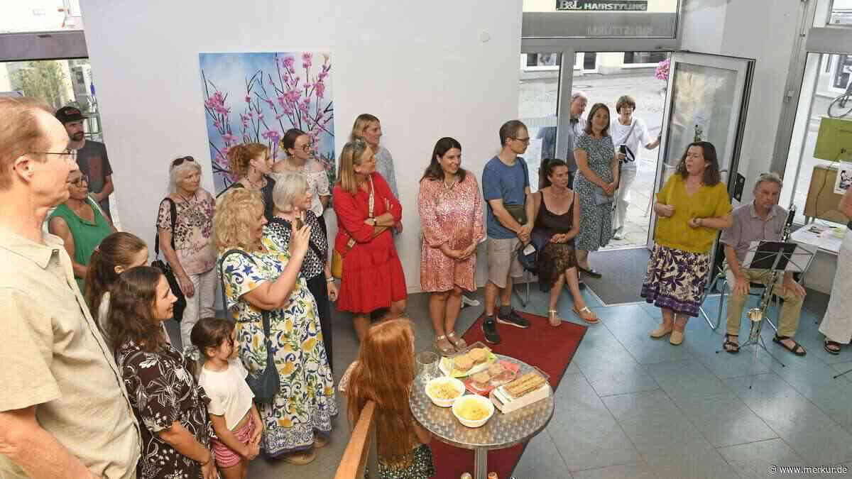 Kunstausstellung in Wolfratshausen zeigt 41 Werke – doch die Schule hat Mietsorgen