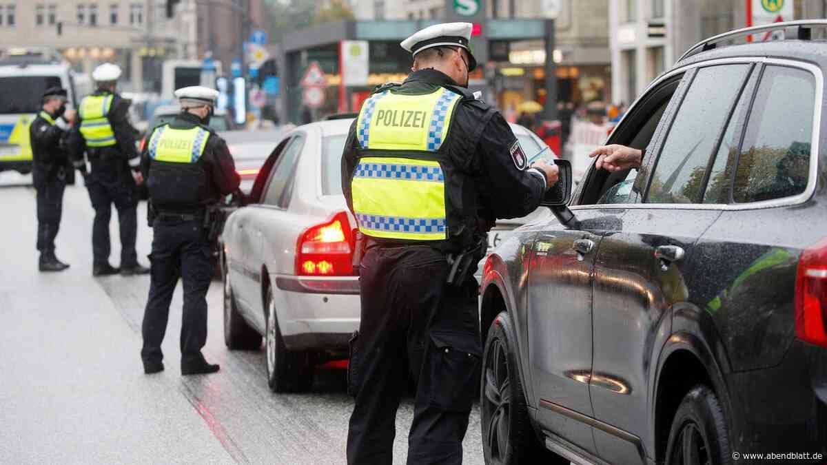 Jugendlicher (17) ohne Führerschein mit Tempo 50 auf E-Scooter unterwegs