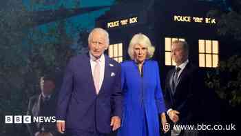 King and Queen emerge from Tardis to open Glasgow Commonwealth Games