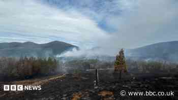 Cairngorm wildfire 'flare-up' as people urged to stay away