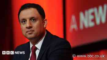 Who is Anas Sarwar? The Scottish Labour leader returning to UK politics