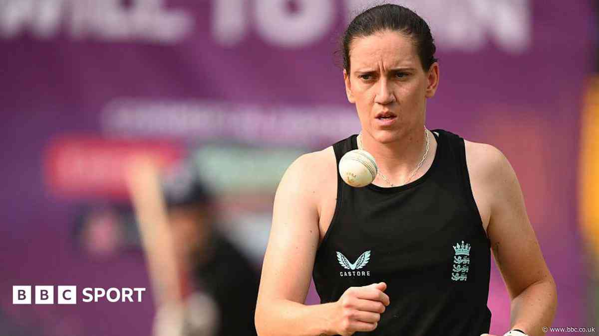 Ambitious Yorkshire strengthen with Arlott signing