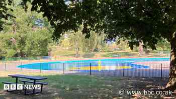 Delay-hit paddling pool finally reopens