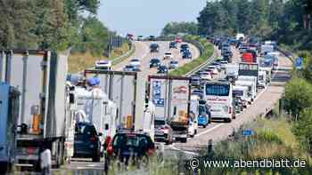 Sperrung in Harburg, stockender Verkehr auf A1 und A7 – Geduldsprobe für Urlauber