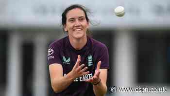 Em Arlott to leave Warwickshire after signing three-year deal with Yorkshire