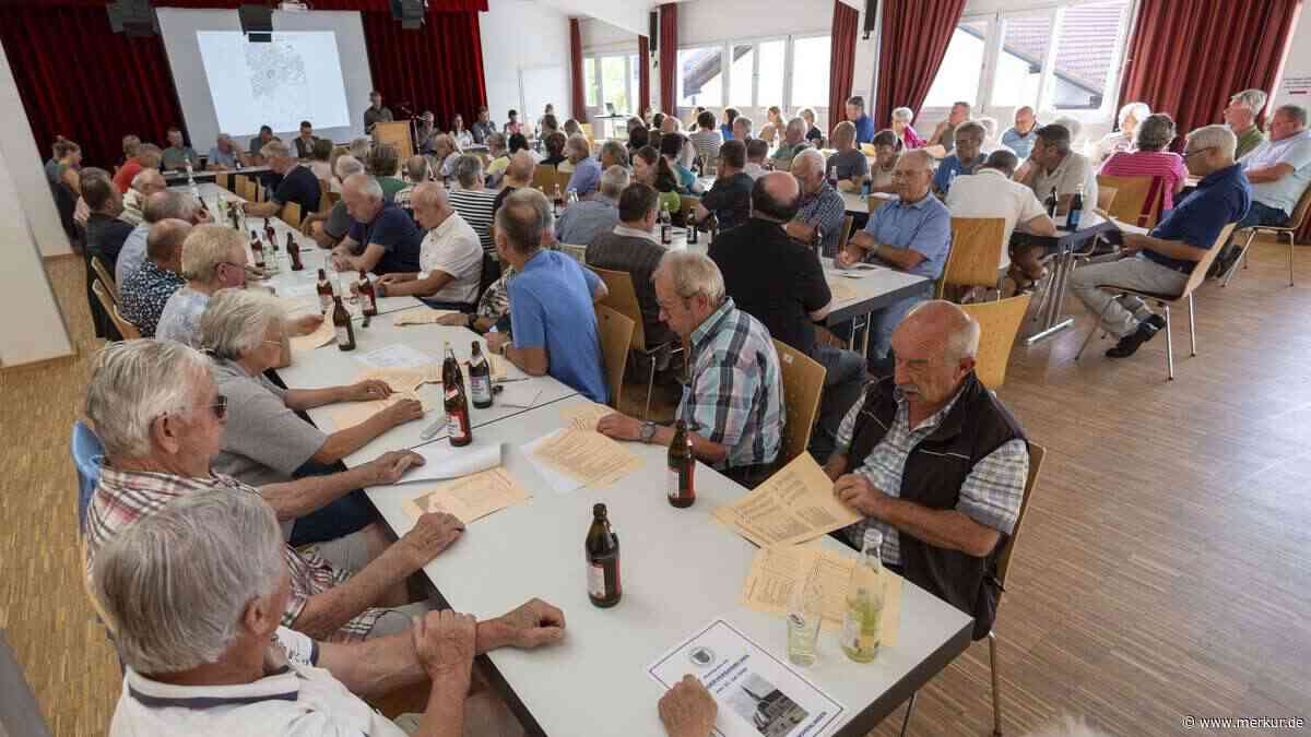 Bürgerversammlung-Premiere für Theo Falterer in Hohenlinden