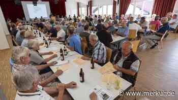 Bürgerversammlung-Premiere für Theo Falterer in Hohenlinden