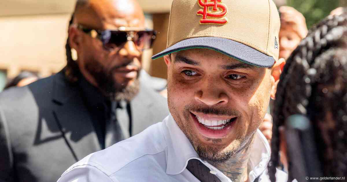 Chris Brown bekent schuld in mishandelingszaak Britse nachtclub