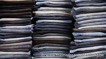 Statt Waschmaschine: Mit diesem Trick bleibt Ihre Jeans länger frisch