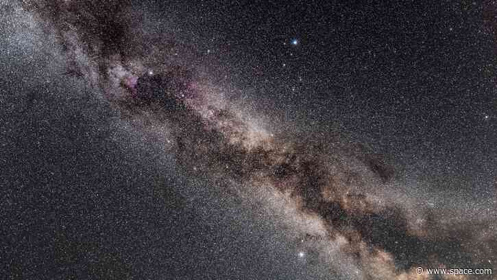 The easiest way to learn the summer night sky starts with these 3 stars