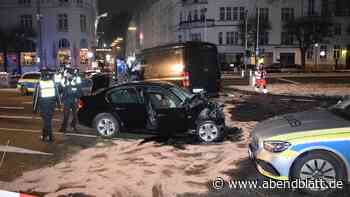 Flucht vor der Polizei endet tödlich: BMW-Fahrer (18) wegen Mordes vor Gericht