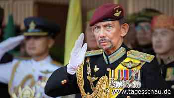 Sultan von Brunei feiert 80. Geburtstag mit großer Parade