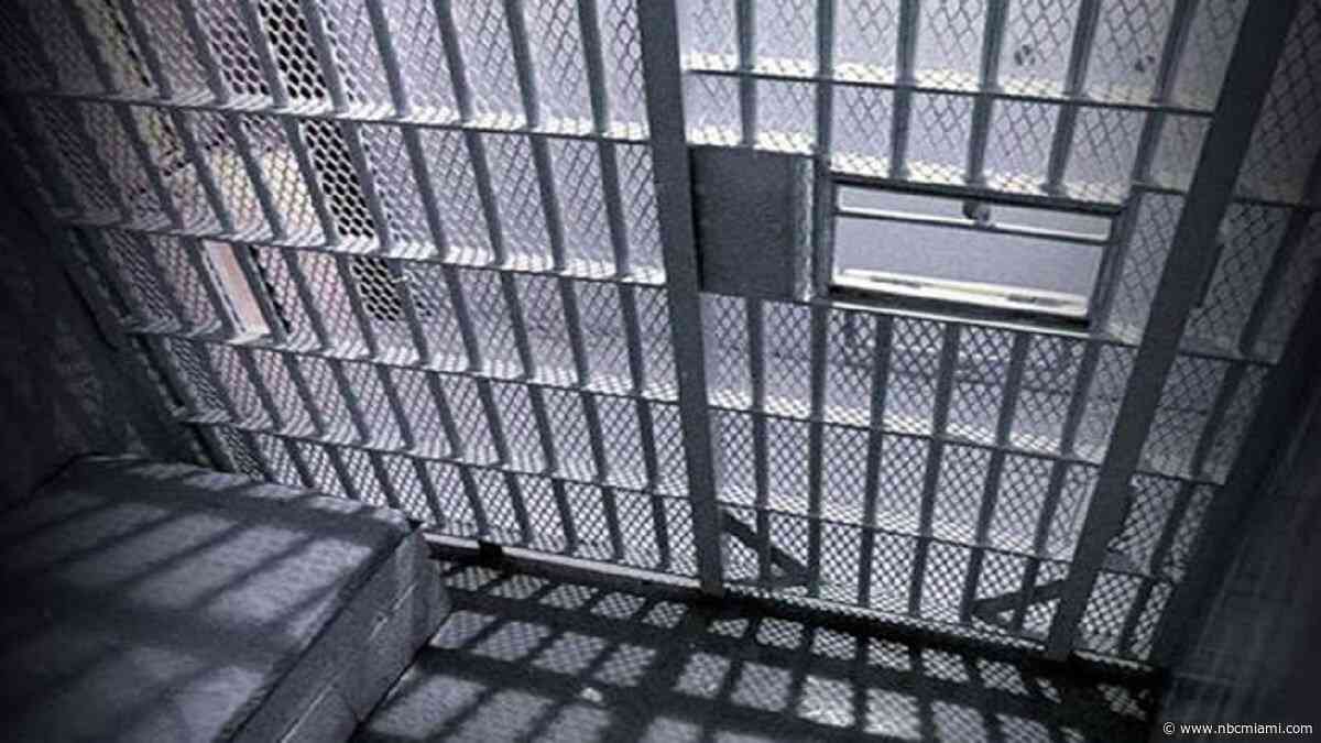 Judge to decide whether to execute man for brutal murder of La Carreta waitress in 2005