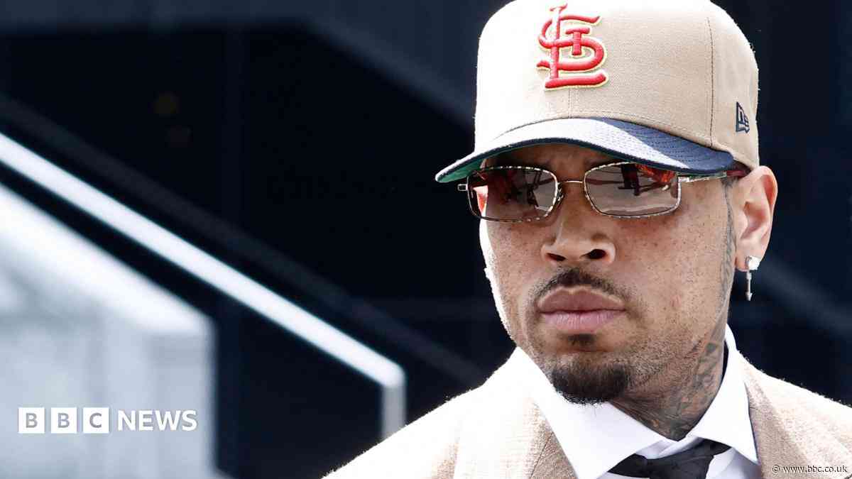 Chris Brown pleads guilty to affray over London nightclub incident